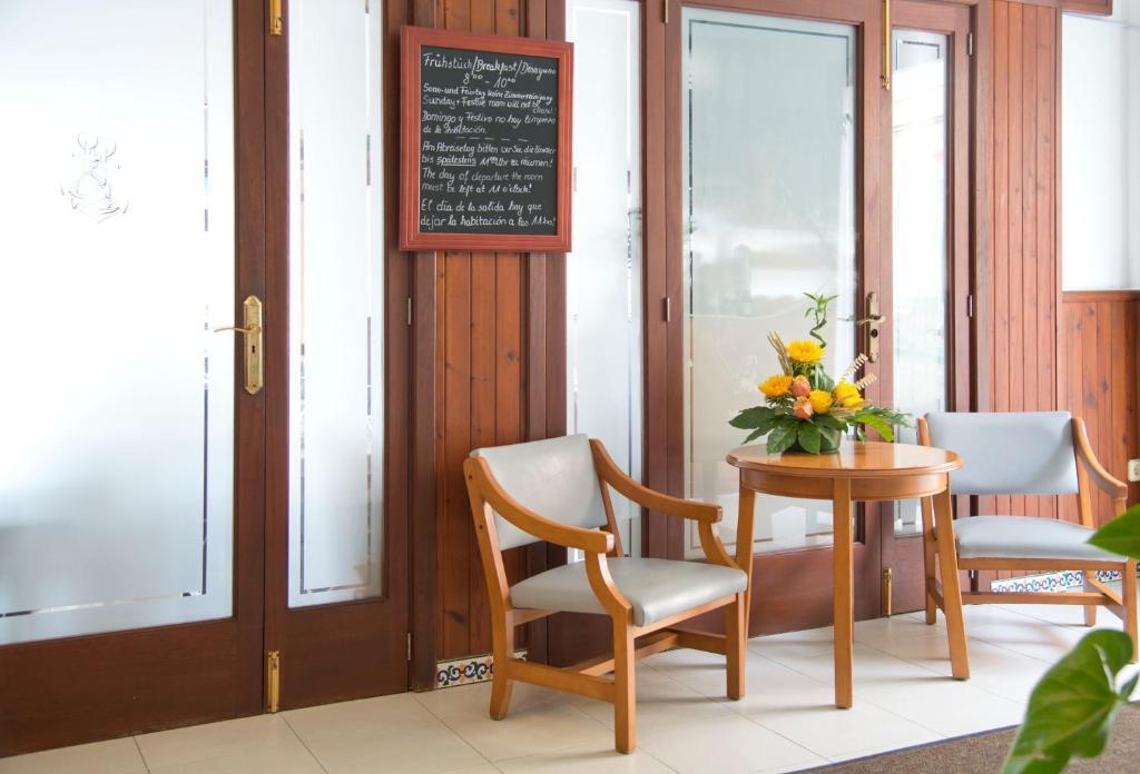 Pensión Hostal Cala Ratjada *